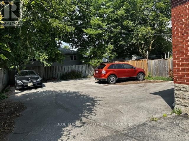 Property Photo:  379 Wharncliffe Road South Upper  ON N6J 2M2 