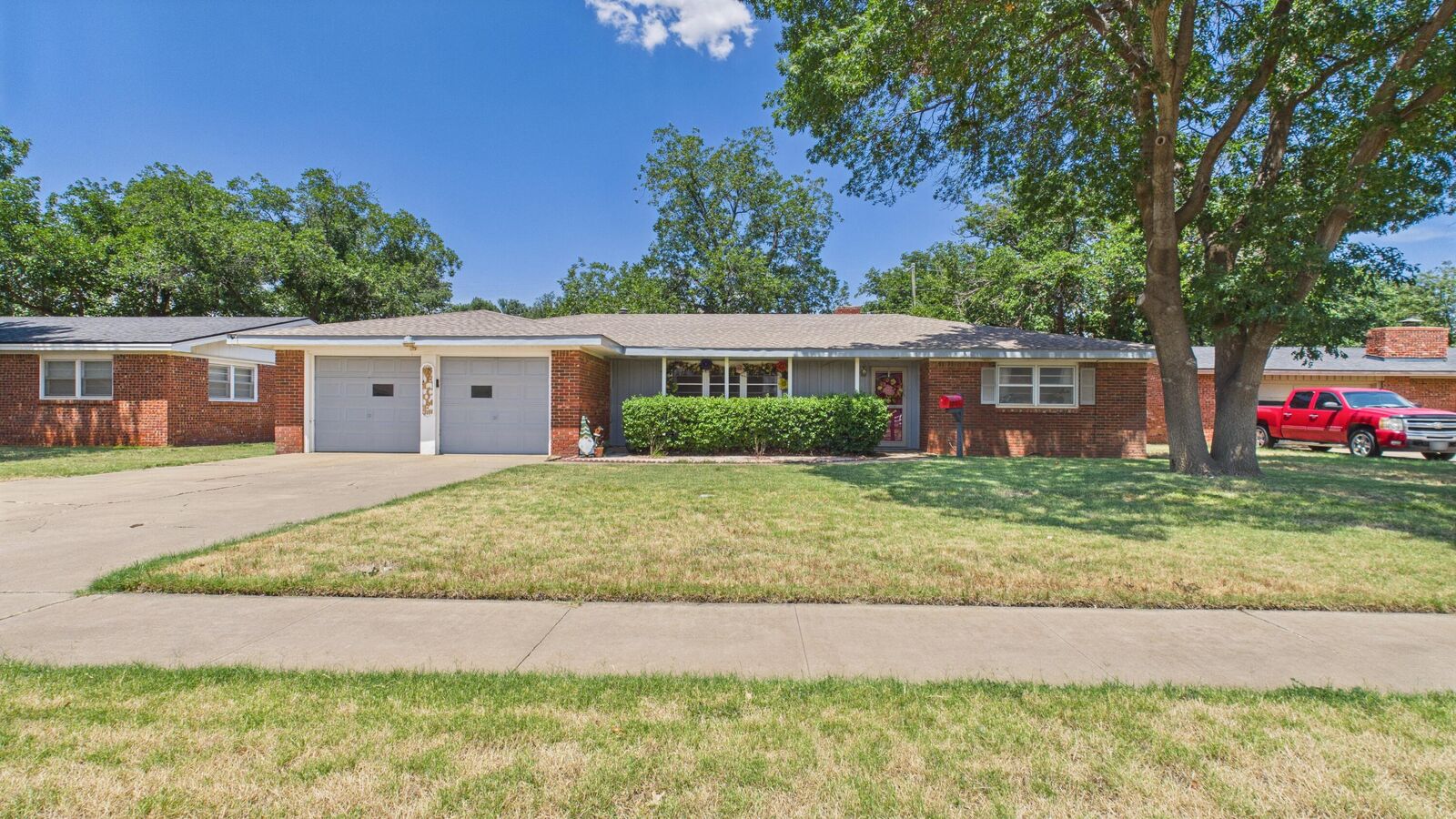 Property Photo: 2118 55th Street TX 79412