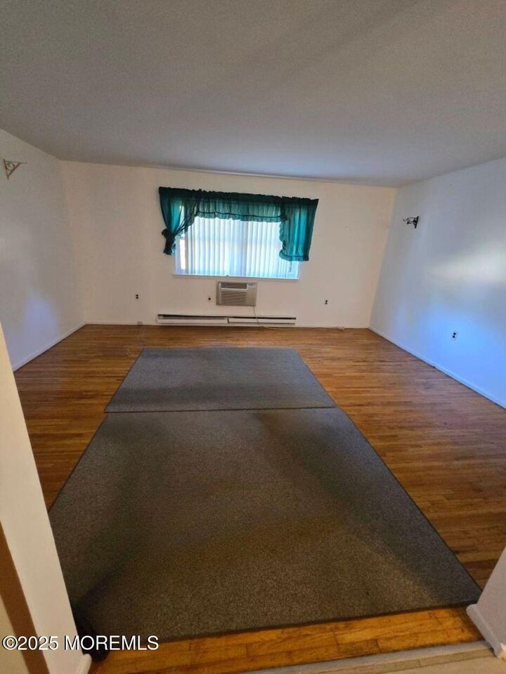 Property Photo:  106 Hope Road  NJ 08759 