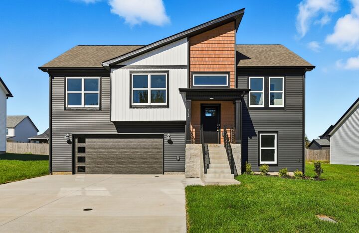 Property Photo: 172 Leitrim Dr TN 37042