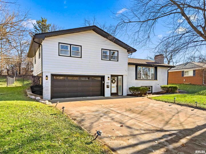 Property Photo:  6812 N Kimberly Drive  IL 61614 