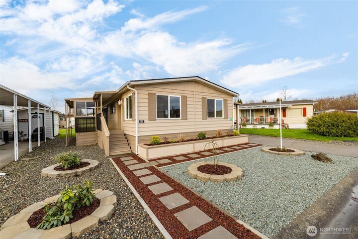 Property Photo:  2725 E Fir Street 101  WA 98273 