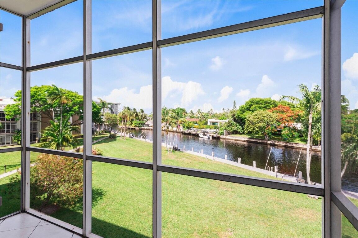 Property Photo:  2970 NE 16th Avenue 314  FL 33334 