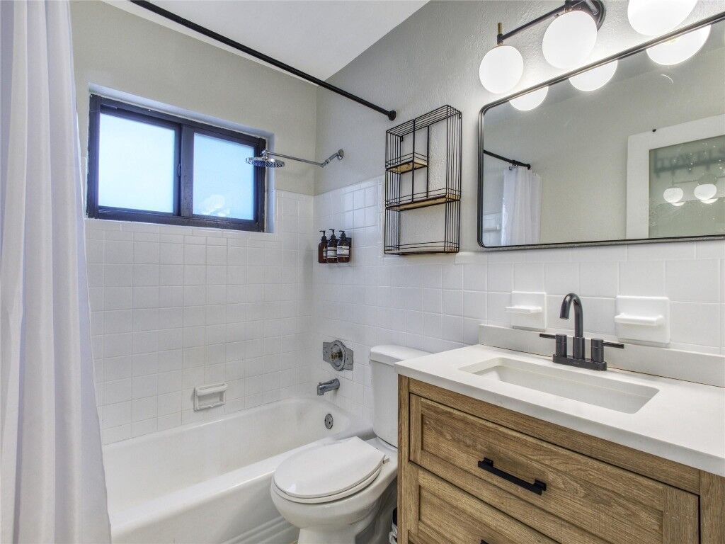 Property Photo:  754 NE 40th Street  FL 33334 