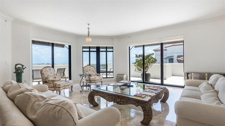 Property Photo: 200 E Palmetto Park Road Ph5 FL 33432