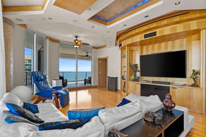 Property Photo: 100 S Birch Road 2702 FL 33316