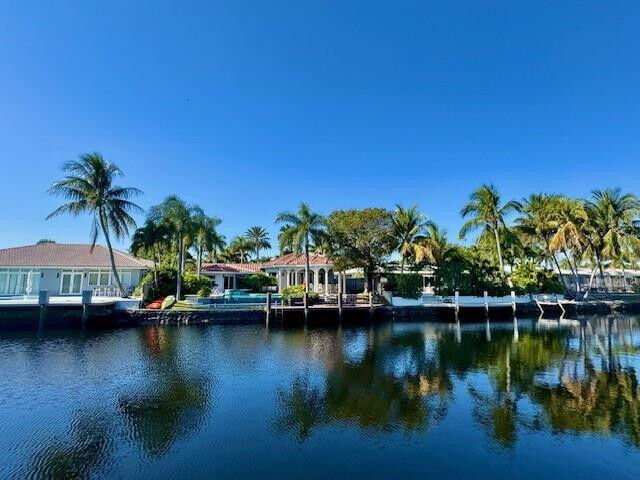 Property Photo: 2225 NE 16th Avenue FL 33305