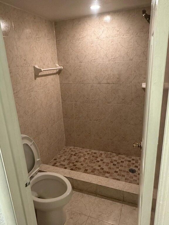 Property Photo:  3300 Spanish Moss Te 101  FL 33319 