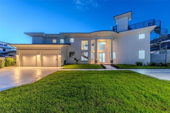 Property Photo:  2523 Castilla Isle  FL 33301 