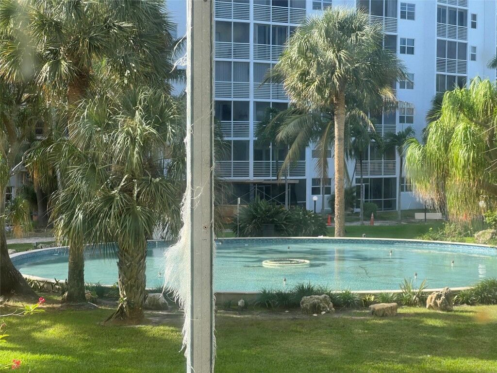 Property Photo:  2731 NE 14th Street Causeway 226  FL 33062 