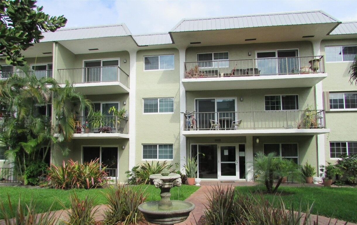 Property Photo:  3002 NE 5th Terrace 311  FL 33334 