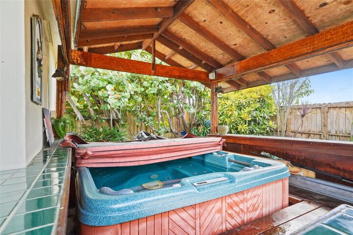 Property Photo:  3370 SW 15th Court  FL 33312 