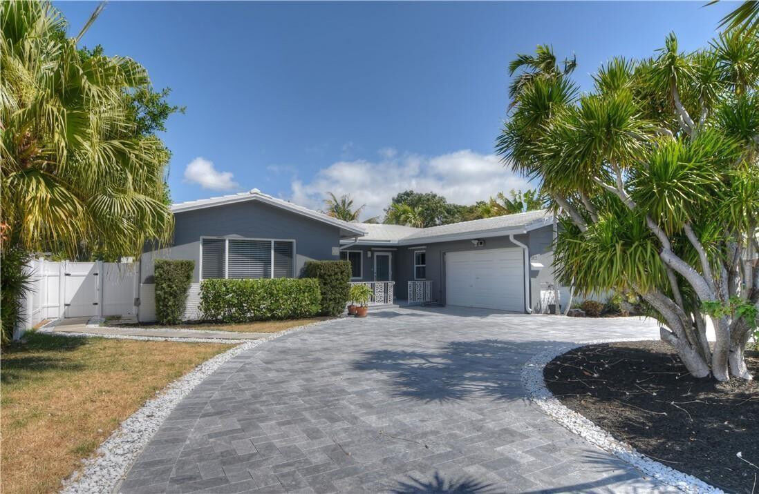 Property Photo: 1819 NE 26th Drive FL 33306