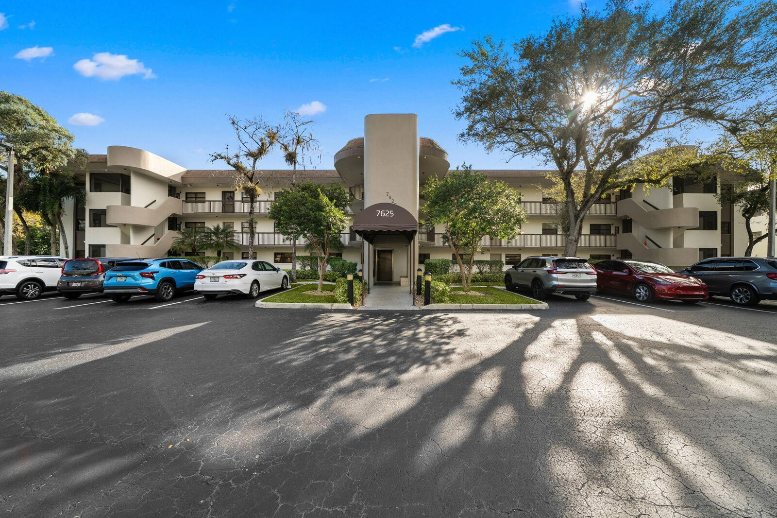 Property Photo:  7625 NW 79th Avenue 106  FL 33321 