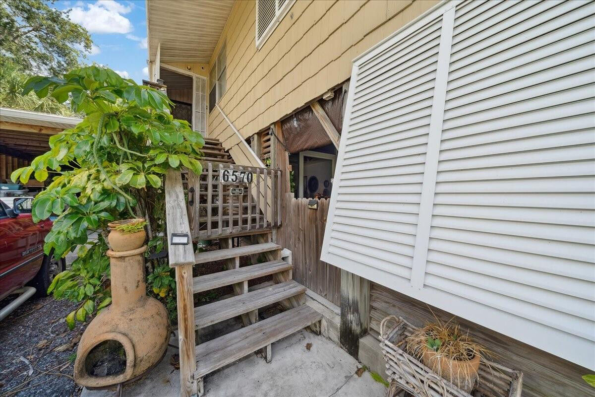 Property Photo:  6570 114th Lane  FL 32958 