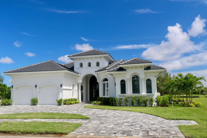 Property Photo:  128 SE Rio Angelica  FL 34984 