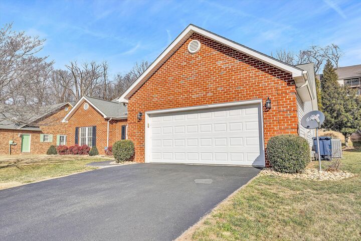 Property Photo:  3507 Pinnacle Ridge Rd NE  VA 24012 