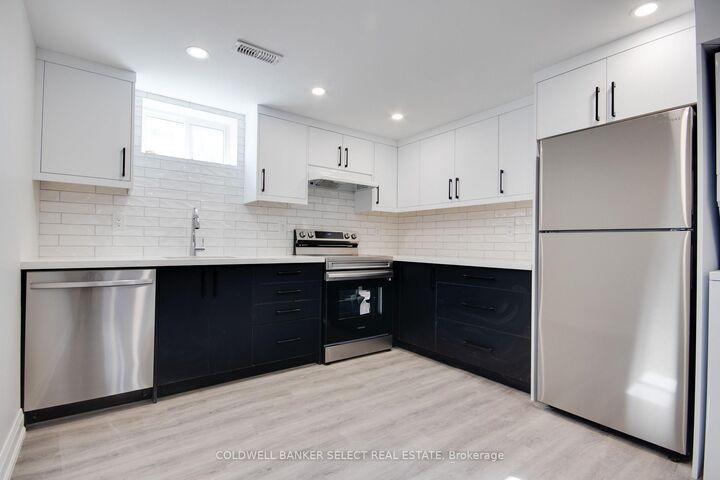 Property Photo: 27 Apollo Drive 2 ON L3K 6B3