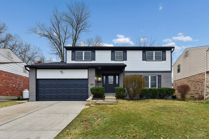 Property Photo: 1033 Hearthstone Drive OH 45231