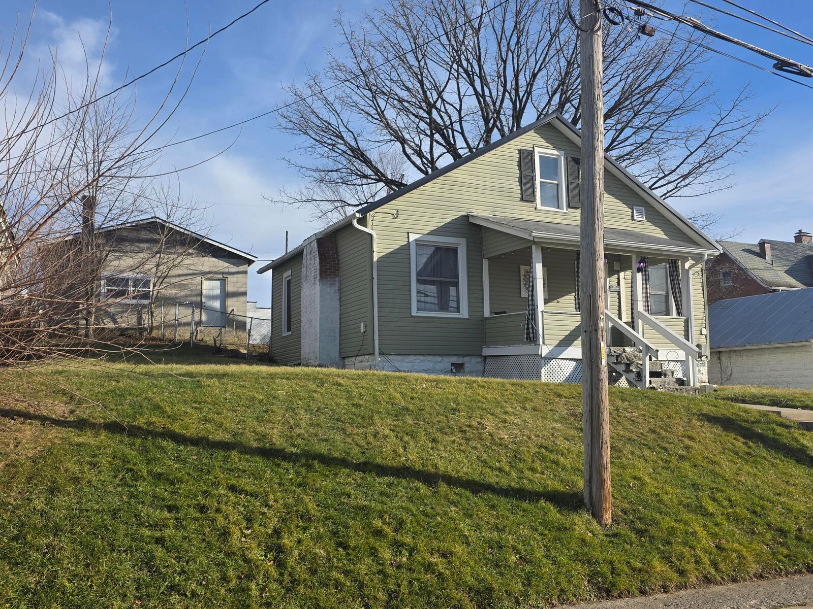 Property Photo:  78 S Cherry Street  OH 43338 