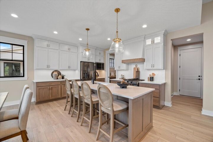 Property Photo:  1915 NE Pond View Court  IA 50021 