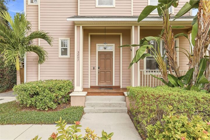 Property Photo:  3207 W Tacon Street  FL 33629 