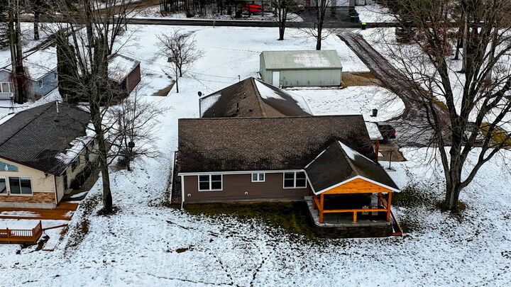 Property Photo: 777 Quillette Street MI 48612