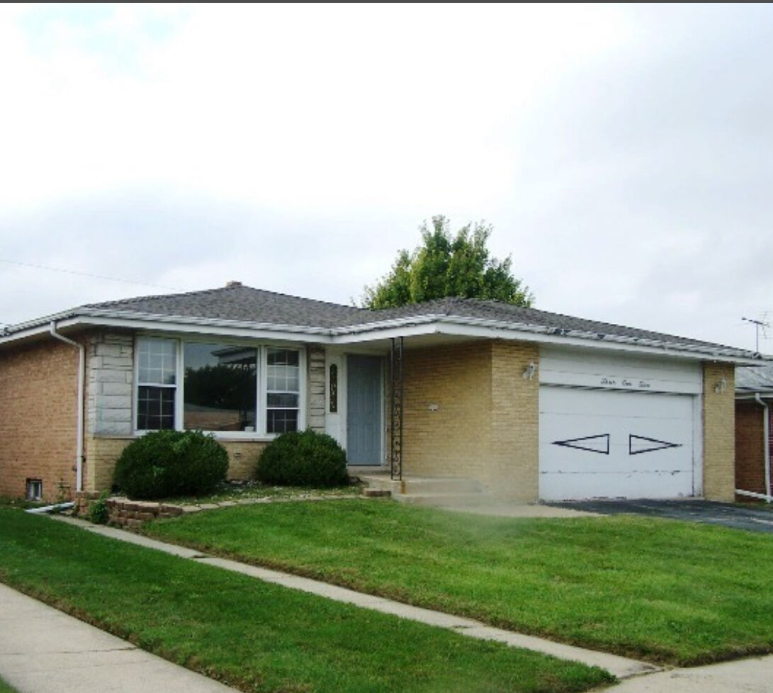 Property Photo:  312 Calhoun Avenue  IL 60409 