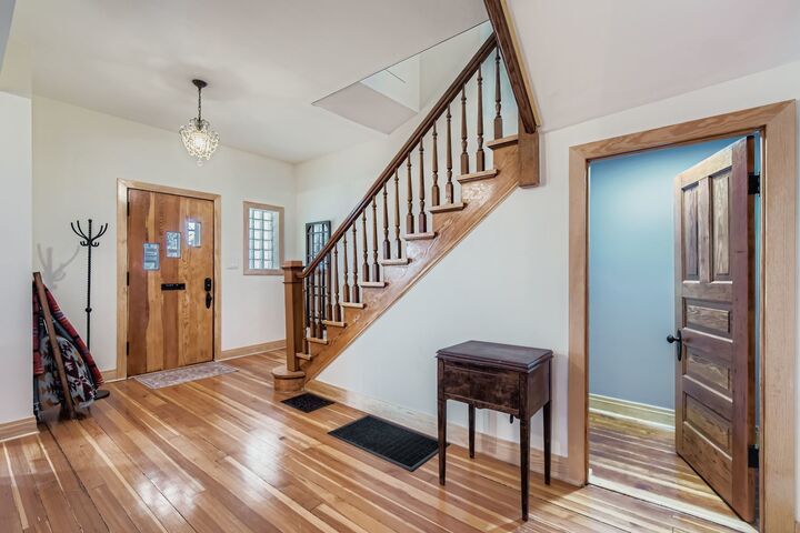 Property Photo:  4237 N Avers Avenue  IL 60618 