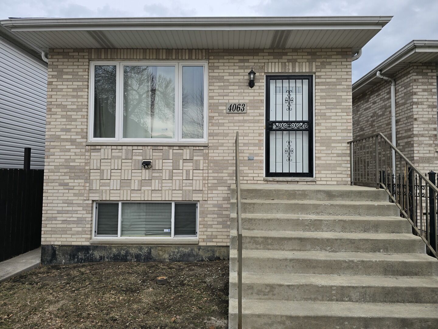 Property Photo:  4063 S Rockwell Street  IL 60632 