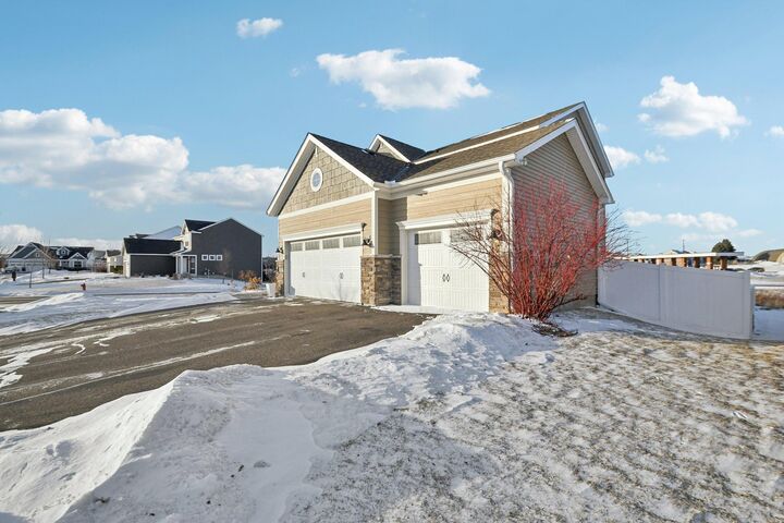 Property Photo:  18468 70th Avenue N  MN 55311 