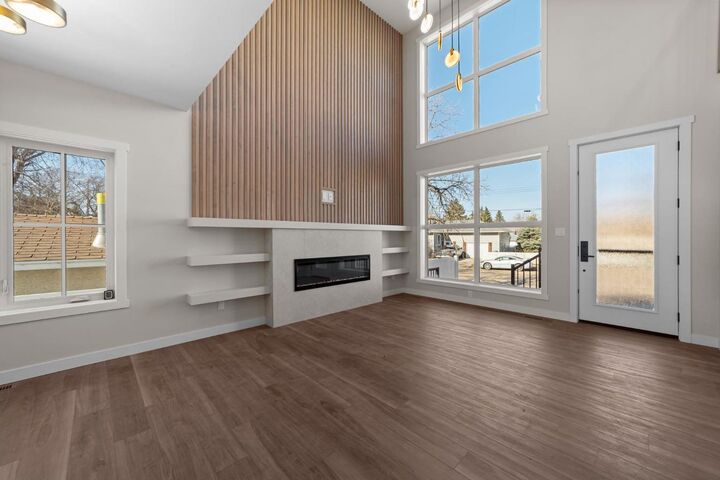 Property Photo: 4907 53 Street AB T4V 1Z1