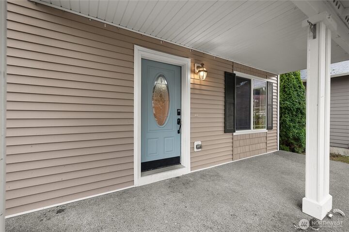 Property Photo:  2011  Pleasure Drive SE  WA 98501 