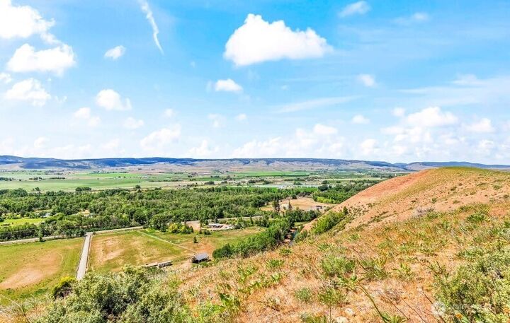 Property Photo: 19 Sundance Lane WA 98926