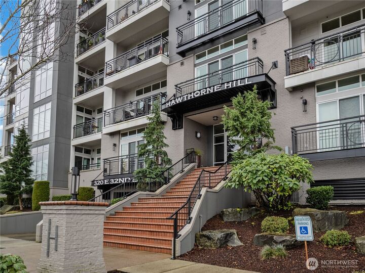 Property Photo:  320 E 32nd Street 105  WA 98404 