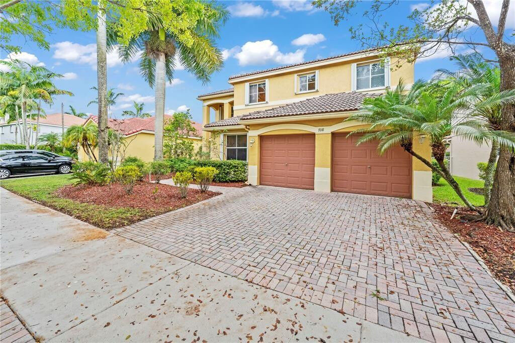 Property Photo: 708 Nandina Drive FL 33327