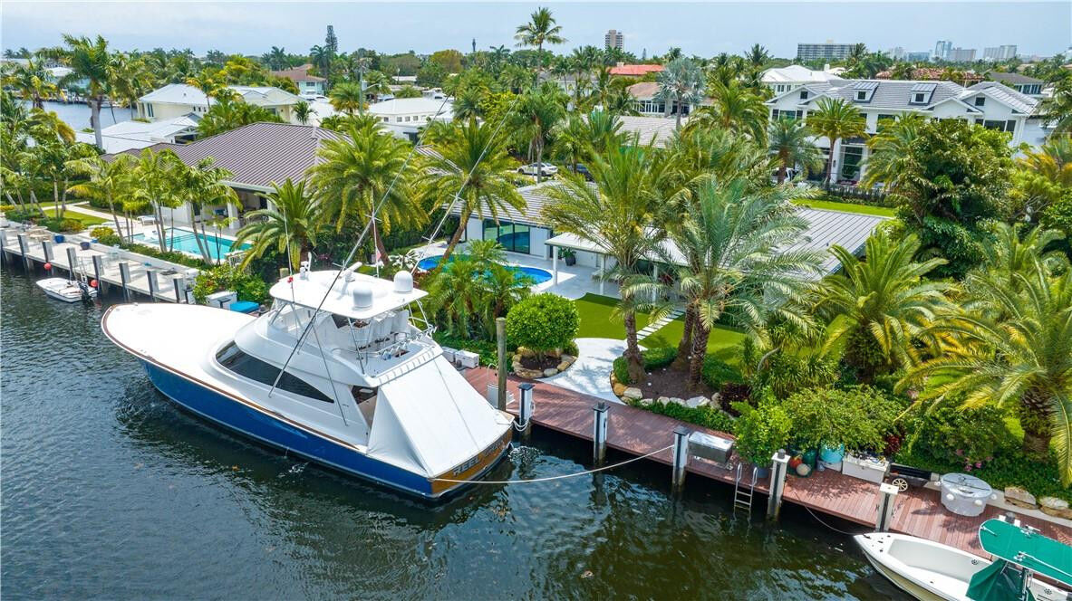 Property Photo: 2375 NE 29th Street FL 33064