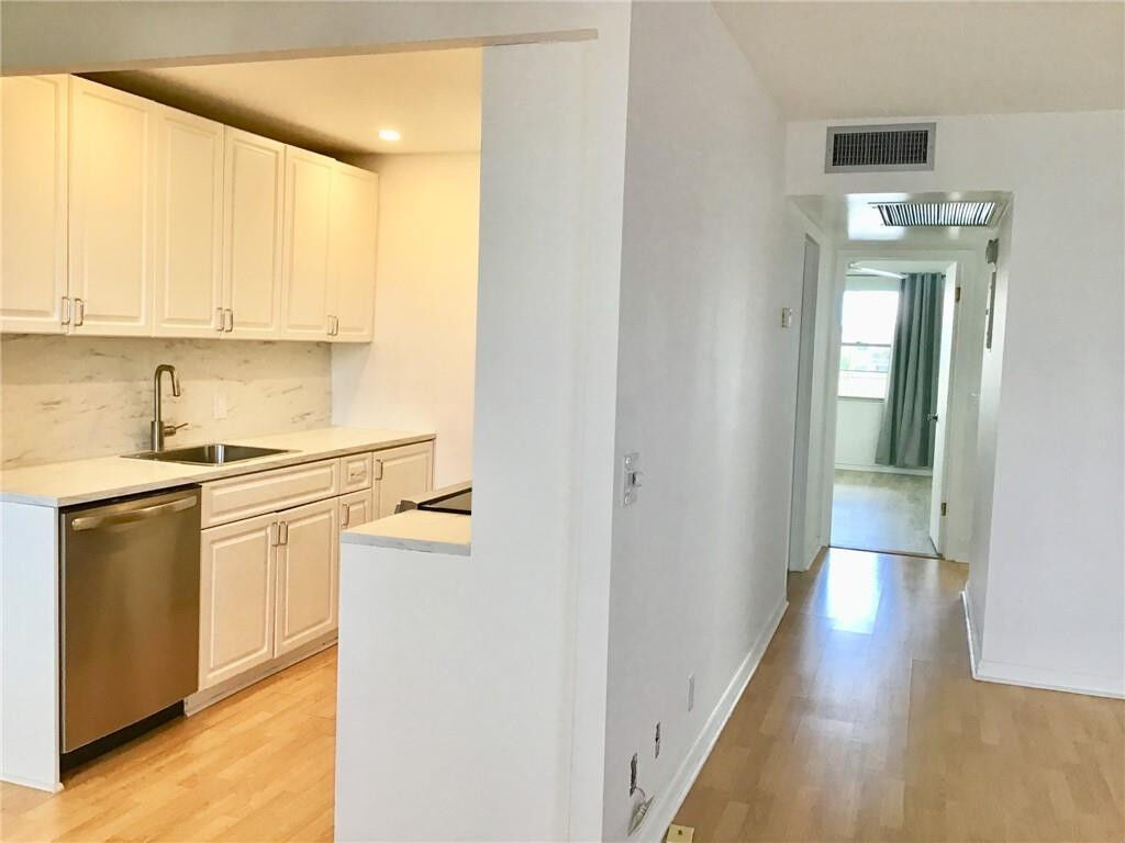 Property Photo:  3034 Exeter B 3034  FL 33434 