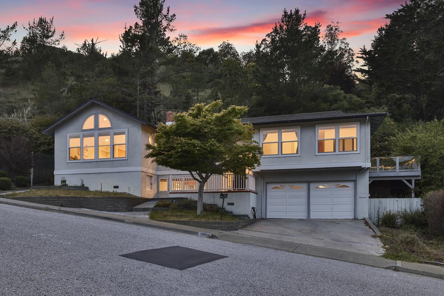 Property Photo:  1050 Yosemite Dr  CA 94044 