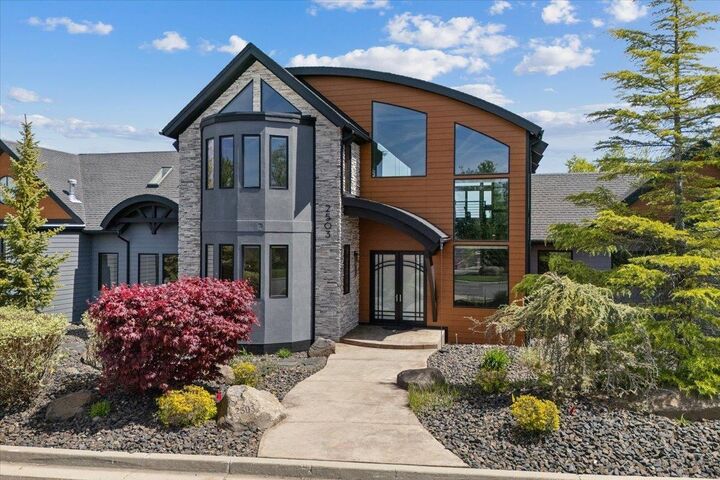 Property Photo:  2503 S Thierman Ln  WA 99223 