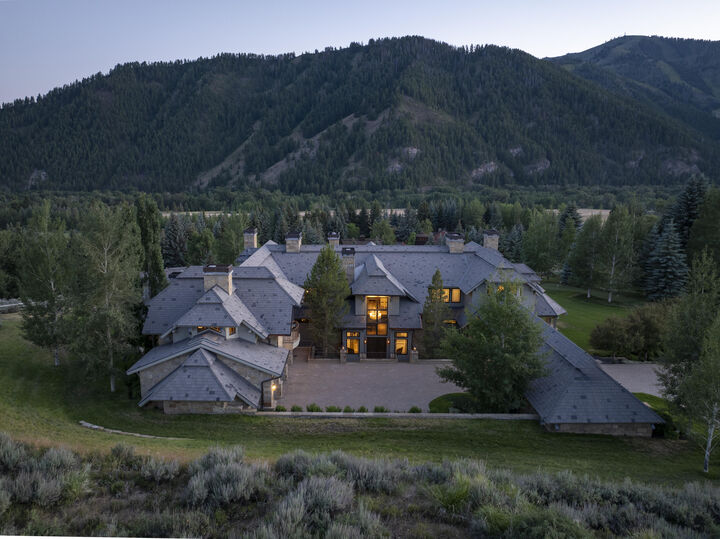 Property Photo: 102 Farnlun Pl ID 83353