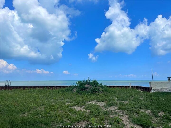 Property Photo: 1568 Caille Avenue ON N0R 1A0