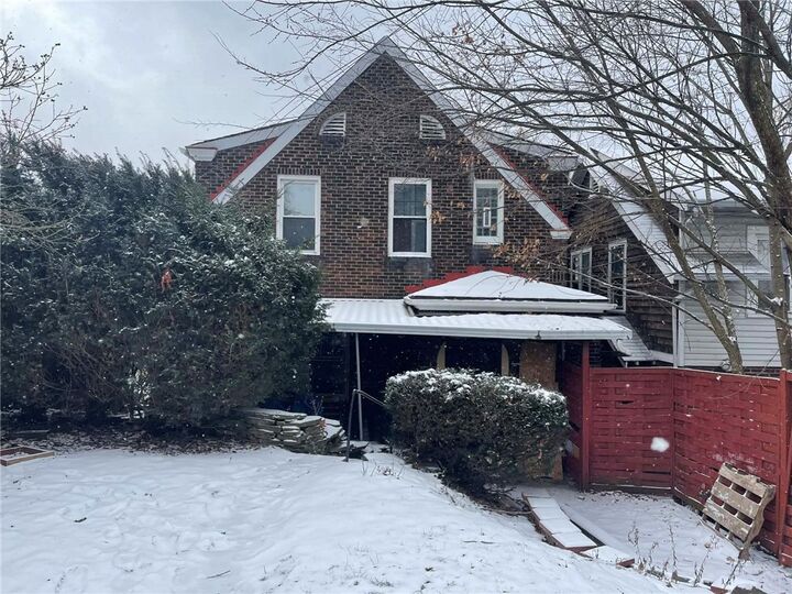 Property Photo:  2008 Locust St  PA 15218 