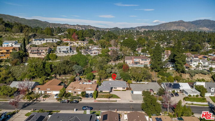 Property Photo: 17133 Lorillard St CA 91344