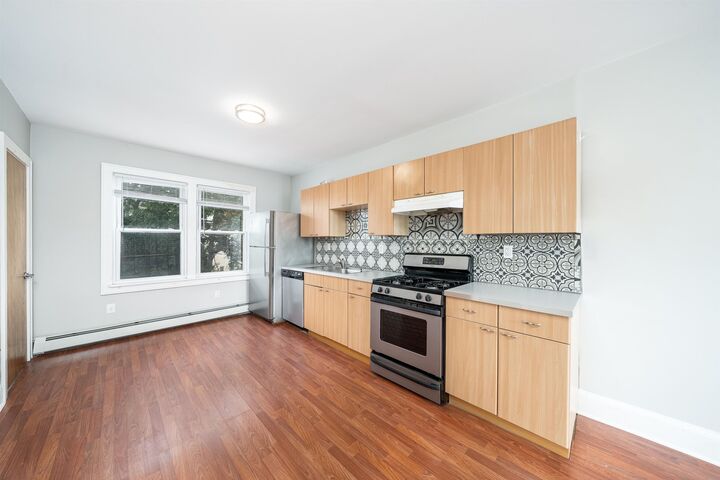 Property Photo:  213 Ogden Ave 2  NJ 07307 