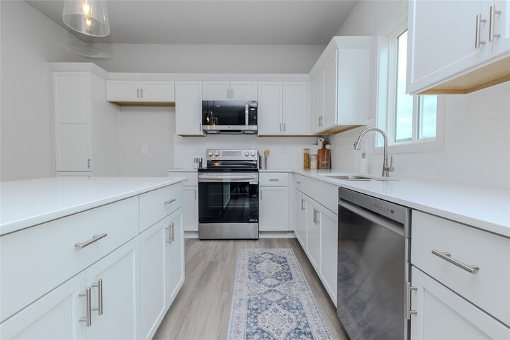 Property Photo:  1712 Gordon Court  IA 50211 