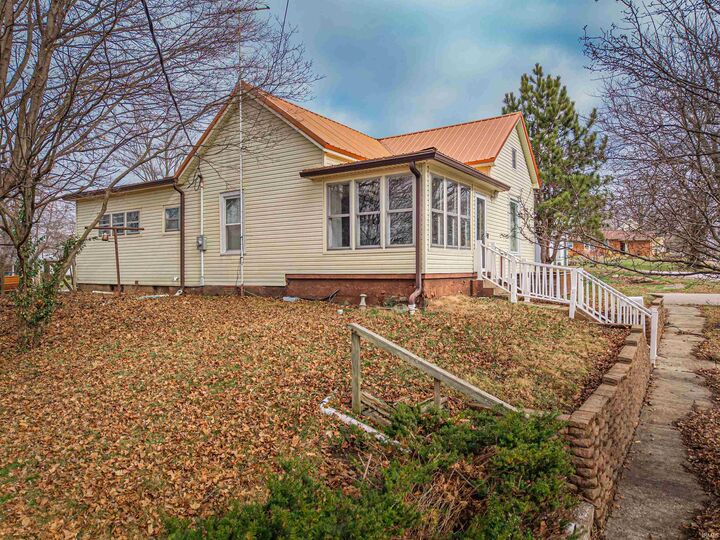 Property Photo:  1210 E Walnut Street  IN 47567 