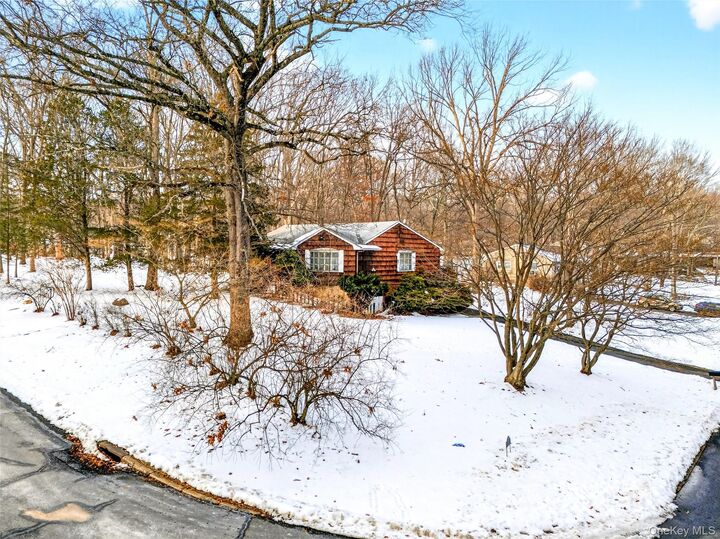 Property Photo:  4 Keim Drive  NY 10970 