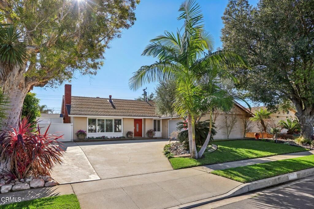 Property Photo: 1066 Pinehurst Place CA 93010