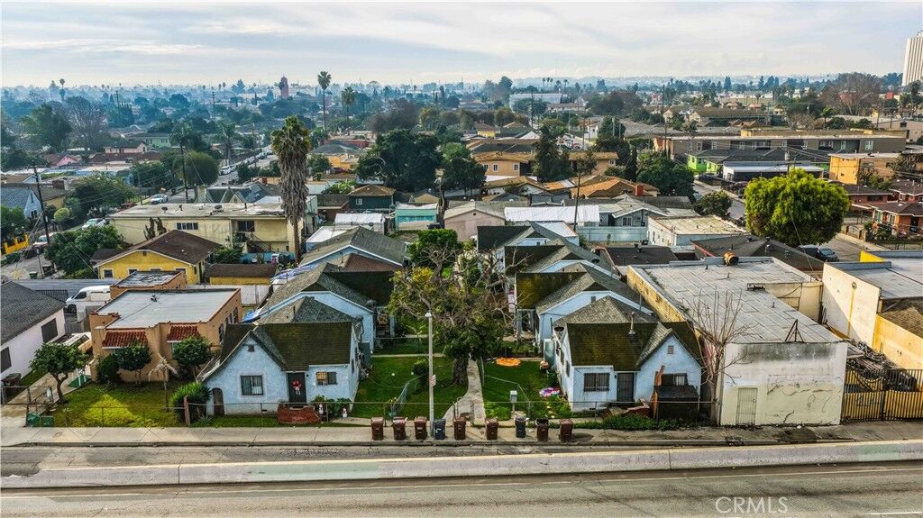 Property Photo:  406 E Rosecrans  CA 90221 